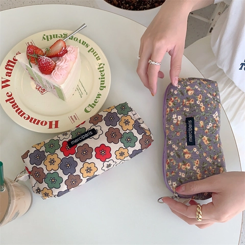 Pastoral Floral Corduroy Pencil Case Large Capacity Vintage Cosmetic Bag Stationery Pouch Secure Zipper Storage Organizer