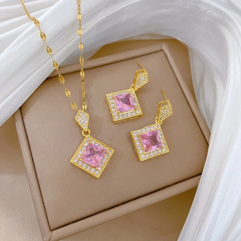 Halsketting En Oorbellen Set Met Ruitvormige Edelstenen Titaniumstaal Koper En Zilveren Oorsteker Elegante Sieradenset Voor Dames