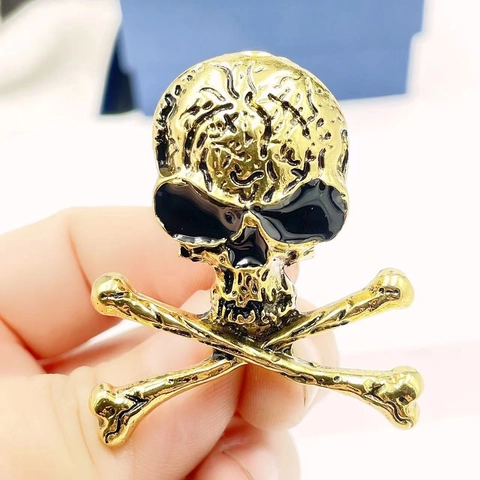 Skull Head Brooch Alloy Punk Gothic Style Winged Crossbones Halloween Costume Accessories For Men Women