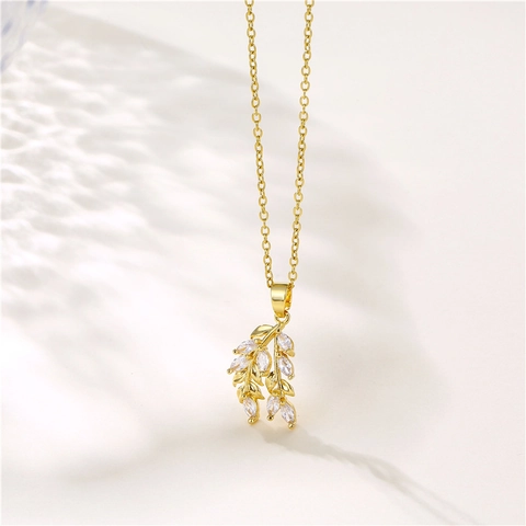 Collana Pendente Foglia Acciaio Inossidabile Zircone Intarsiato Placcato Oro 18K Gioielli Moda Elegante Donna