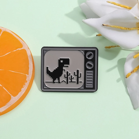 Kreative Retro TV Pixel Dinosaurier Emaille Brosche Pin Cartoon Chrome Dino Legierung Abzeichen Zubehör Für Rucksack Kleidung