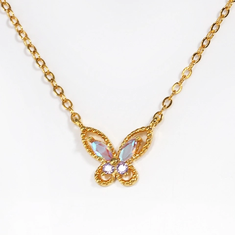 Butterfly Pendant Necklace Gold Plated Copper Colorful Crystal Rhinestones Iridescent O Chain Light Luxury Jewelry Women