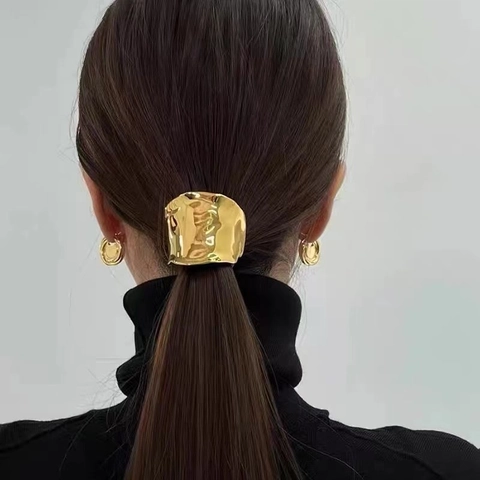 Korean Style Metal Hair Clip Claw Hammered Alloy Ponytail Cuff Hook Accessory For Women High End Minimalist Lava Design