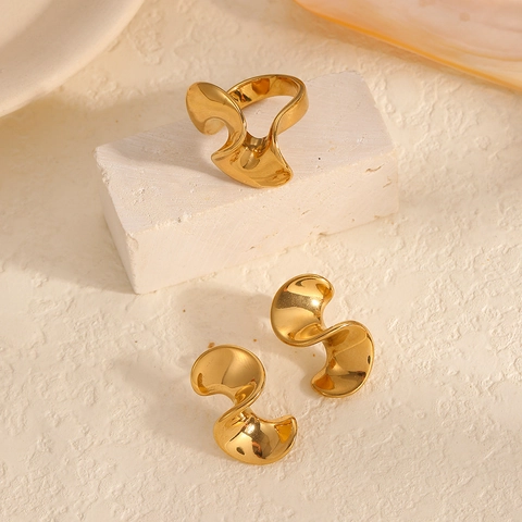 Anello A Onda Irregolare A Forma Di S Placcato Oro 18K Acciaio Inossidabile Gioielli Geometrici Minimalisti Donna