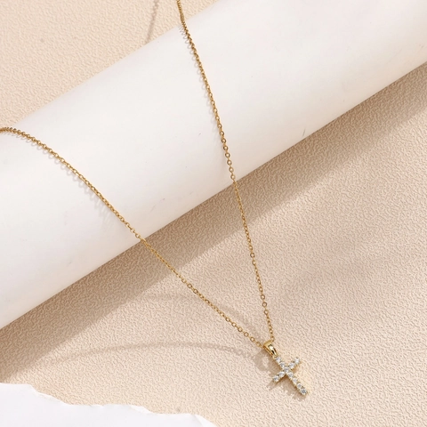 Collana con Pendente a Croce in Acciaio Inossidabile Minimalista per Donna Gioielli con Catena Delicata Placcati in Oro Argento con Zirconia