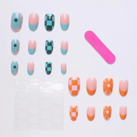 Press On Nails French Checkered Daisy Pattern Almond Shape Removable Plastic Glossy False Nails For Women