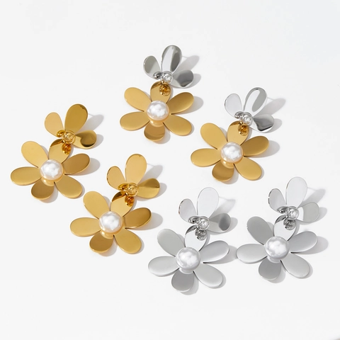 Flower Pendant Earrings 304 Stainless Steel With Faux Artificial Pearl Elegant Vacuum Plated Vacation Style Jewelry For Women