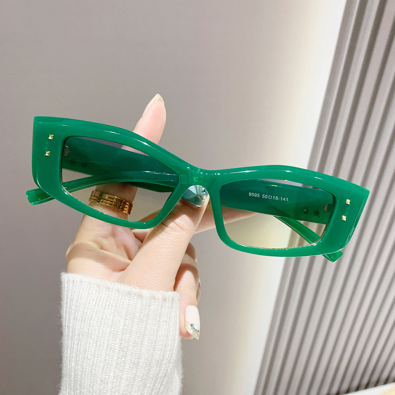Wholesale Retro Rectangle Sunglasses PC Frame UV Protection For Women - Everful