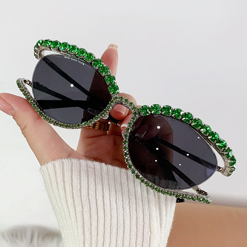 Wholesale Luxury Rhinestone Sunglasses with Metal Frame For Women - Everful
