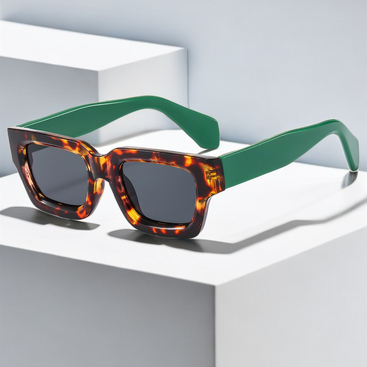 Fashion Square Frame Sunglasses Retro Thick Frame UV400 Protection For Men And Women Outdoor Travel Chic Eyewear