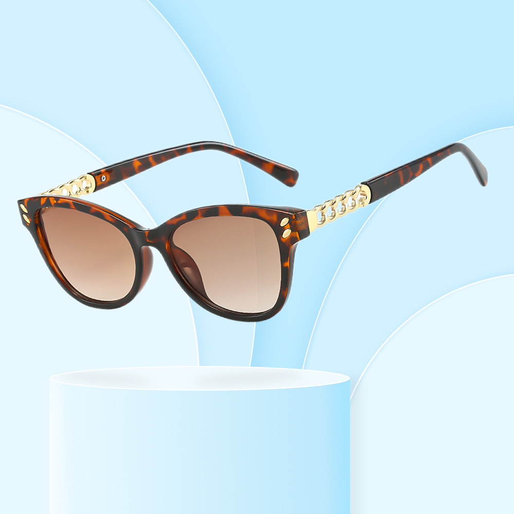 Wholesale Cat Eye Square Sunglasses with Metal Chain Temples For Women - Everful