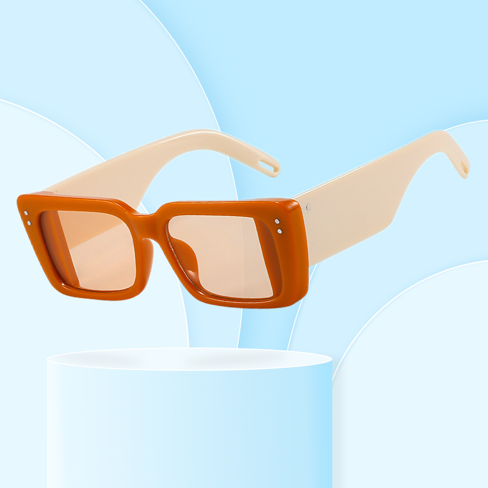 Wholesale Retro Square Frame PC Sunglasses with UV400 Protection - Everful