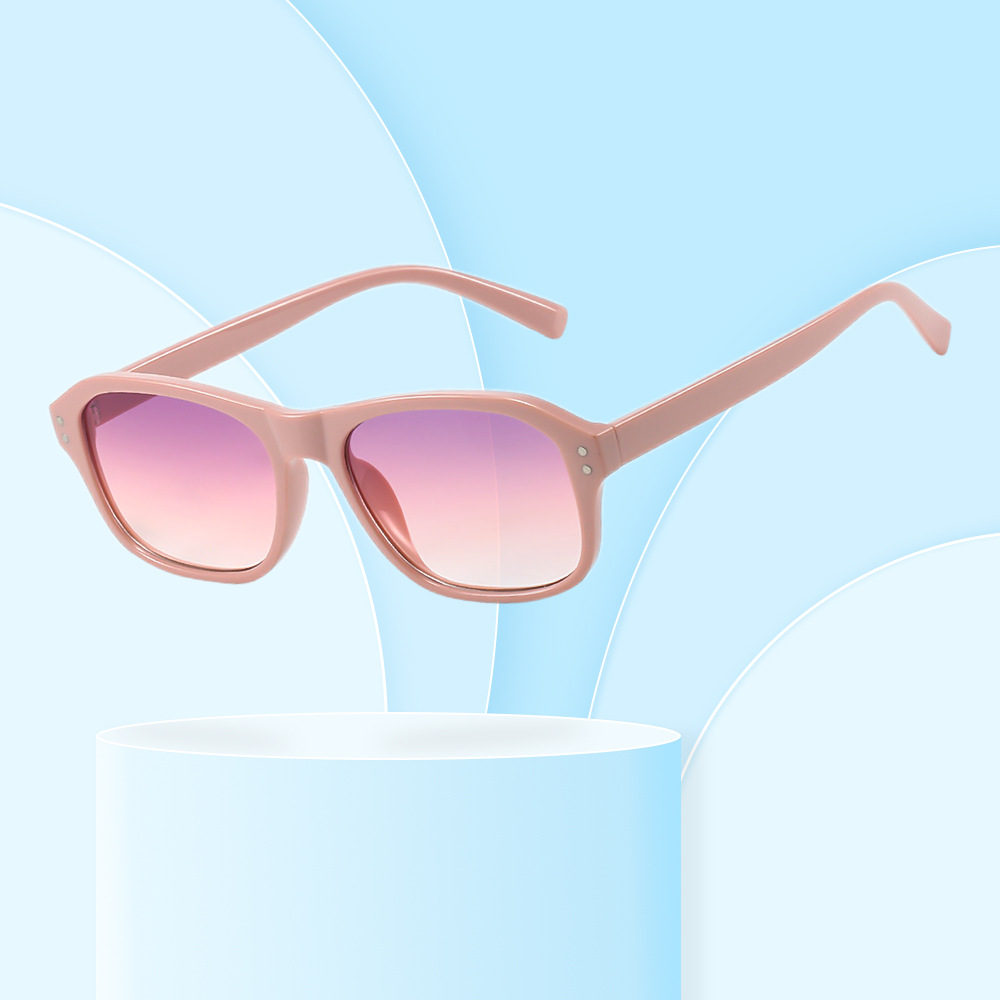 Wholesale Retro Square Sunglasses with PC Frame and UV400 Protection - Everful
