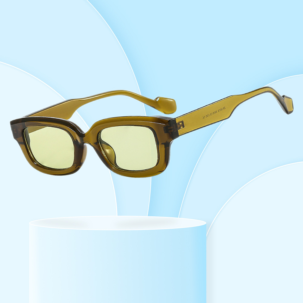Wholesale Retro Square Frame Sunglasses with UV400 Protection PC Eyewear - Everful
