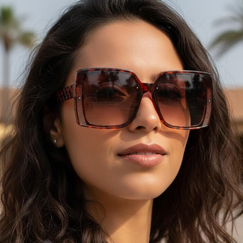 Retro Square Sunglasses PC Frame UV400 Protection Fashion Quilted Temple Outdoor Eyewear For Women
