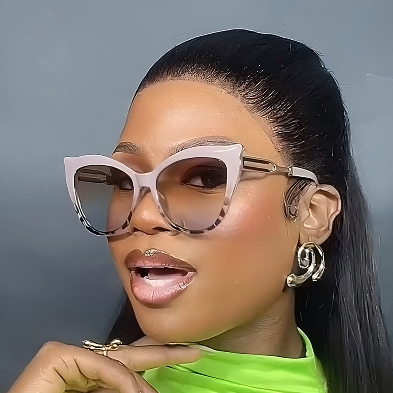 Wholesale Cat Eye Sunglasses Oversized UV400 Metal Frame For Women - Everful
