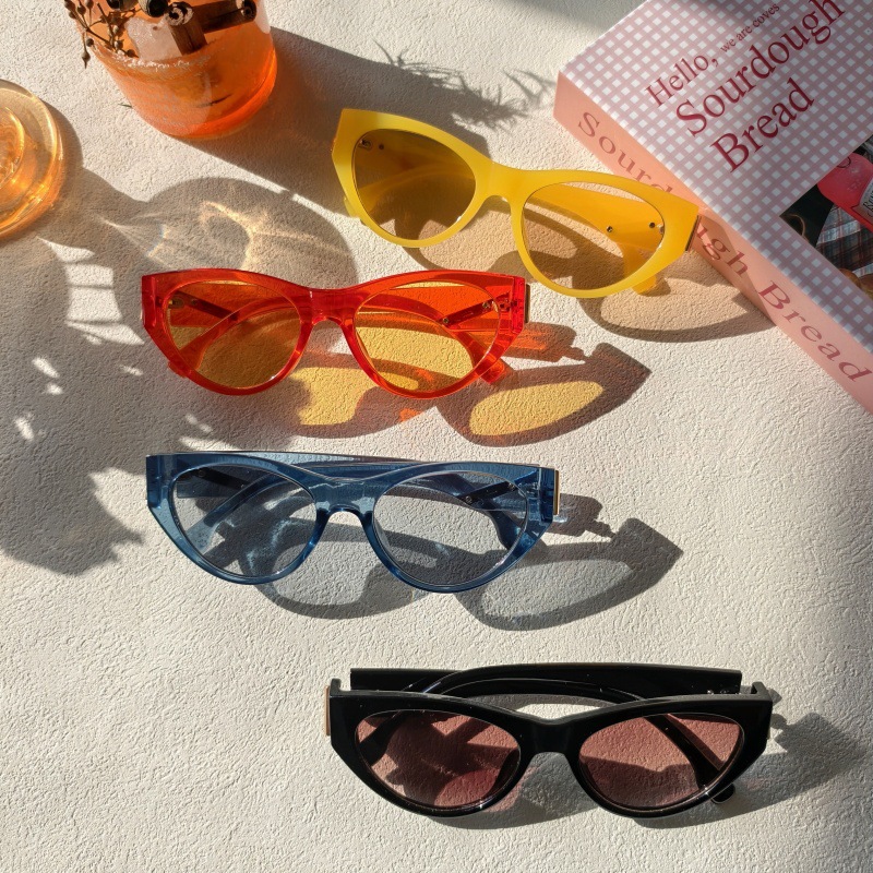 Wholesale Retro Cat Eye Sunglasses UV400 Protection PC Frame Eyewear - Everful