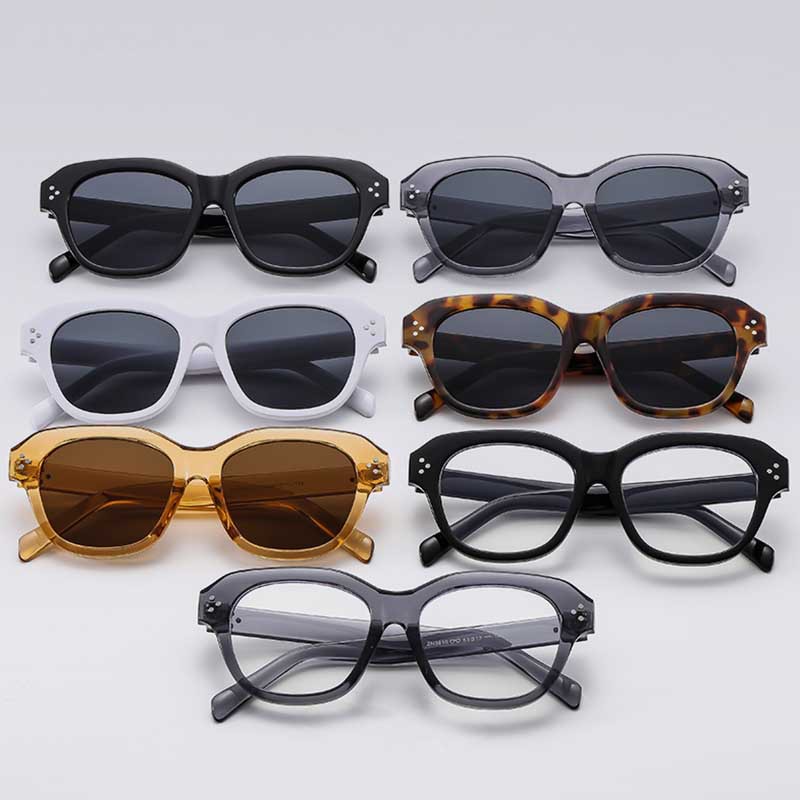 Wholesale Retro Square Sunglasses with UV400 Protection PC Frame - Everful