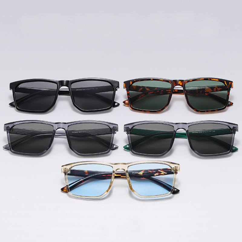 Wholesale Square Frame Sunglasses PC UV400 Protection Retro Fashion Eyewear - Everful