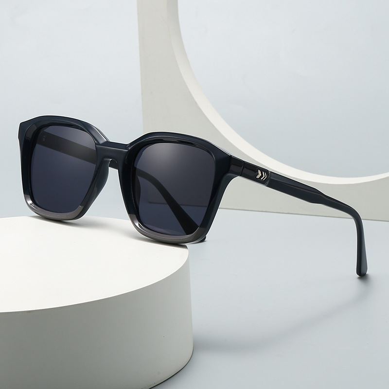 Wholesale Retro Square Sunglasses with Metal Arrow Decoration UV400 - Everful