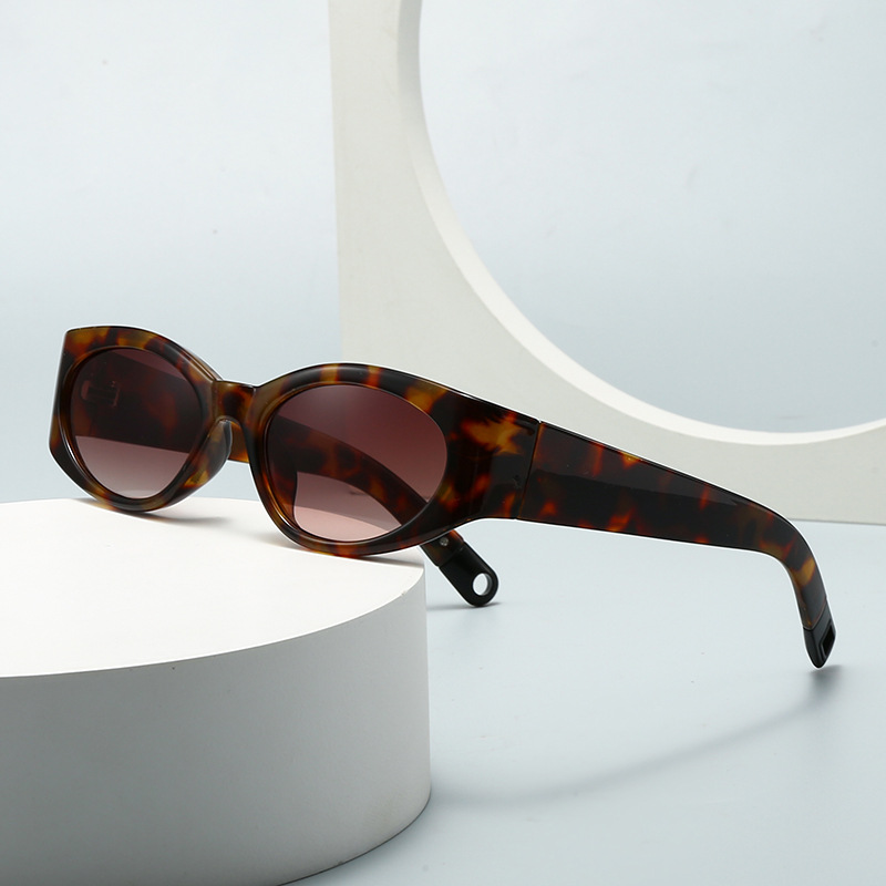 Wholesale Retro Oval Sunglasses UV400 Protection Fashion Eyewear For Men Women - Everful