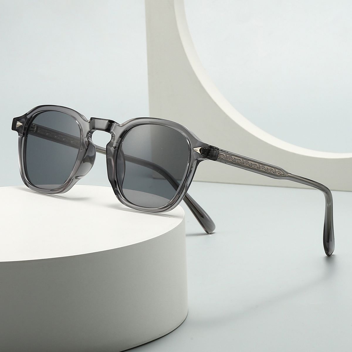 Wholesale Retro Square Round Sunglasses with PC Frame and Metal Rivet - Everful