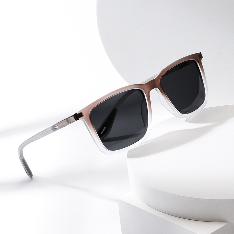 Wholesale Square Sunglasses Metal Frame Fashion Retro Oversized Eyewear - Everful