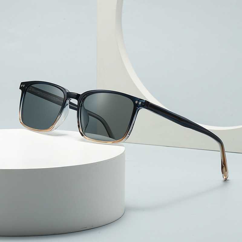 Wholesale Square PC Frame UV400 Protection Sunglasses For Men Women - Everful