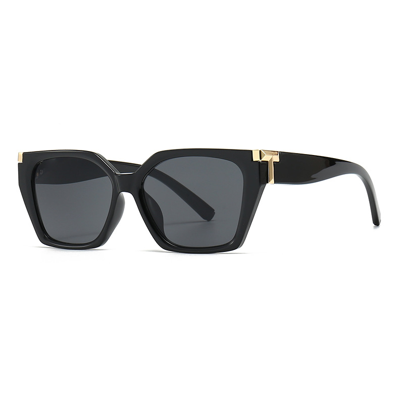 Wholesale Fashion Square Frame Sunglasses with T-Shaped Metal Decoration - Everful