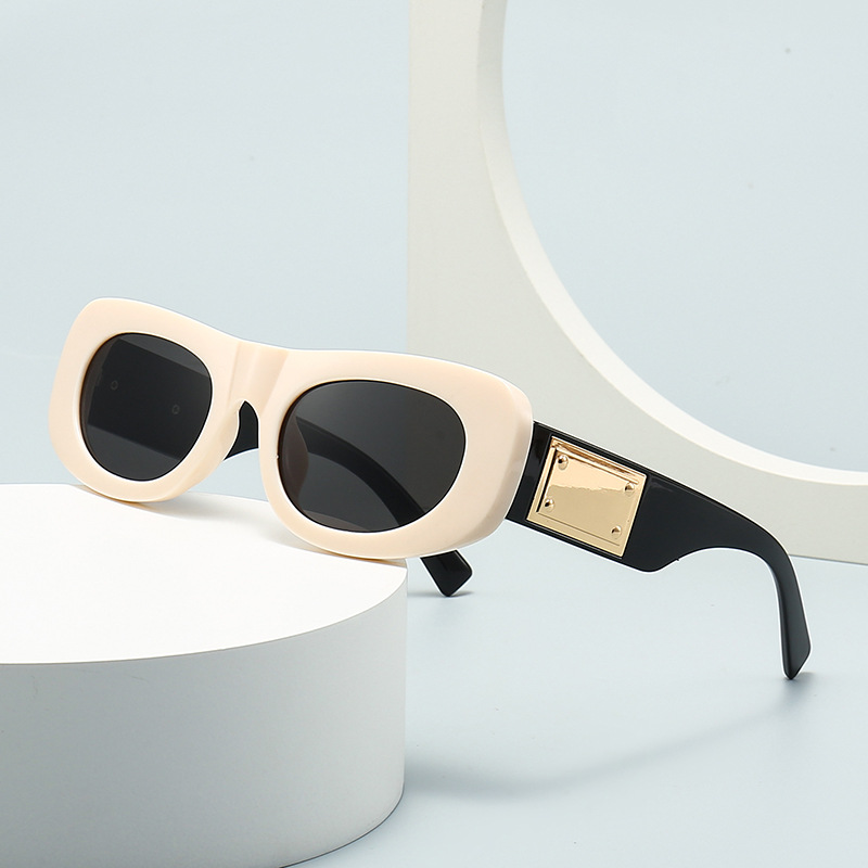 Wholesale Vintage Cat Eye Sunglasses With Metal Decoration UV400 - Everful