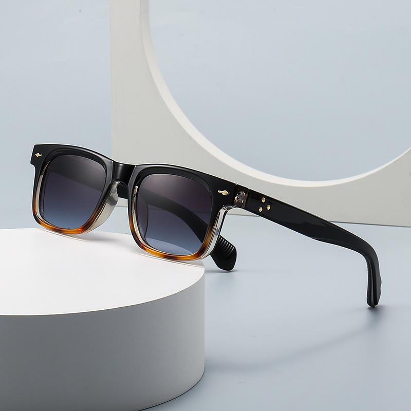 Wholesale Retro Square Sunglasses with Metal Arrow Rivet Decor - Everful