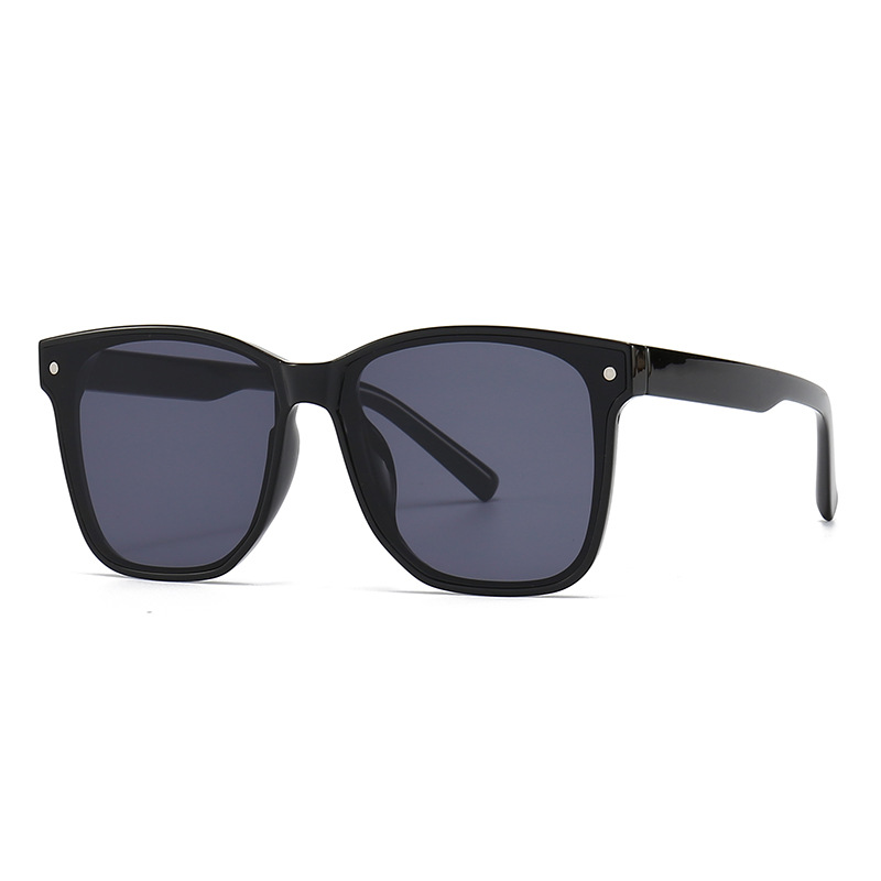 Wholesale Modern Vintage Square Frame UV400 Sunglasses - Everful