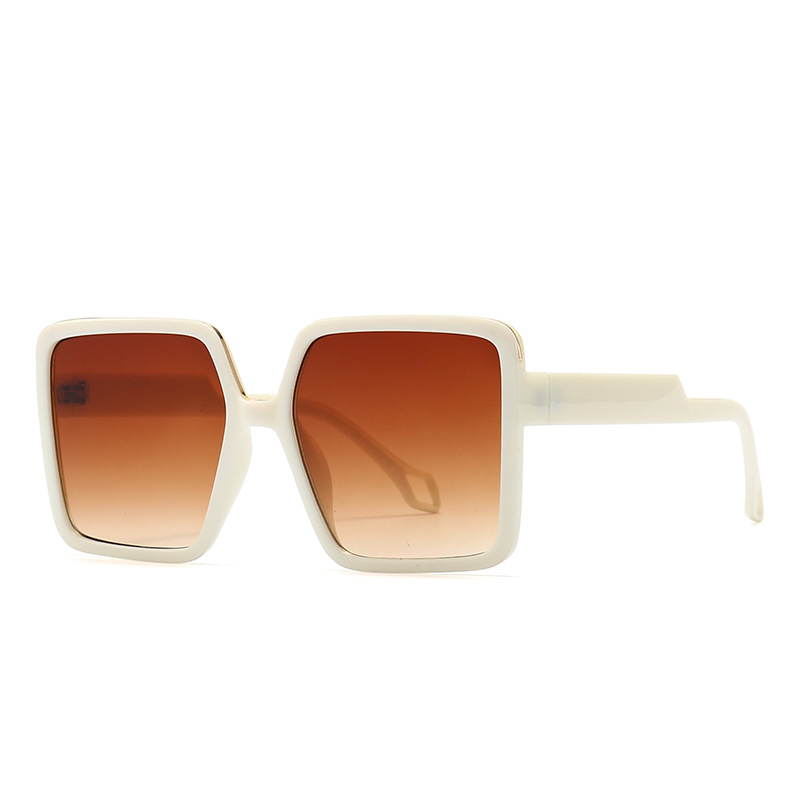 Vintage Oversized Square Sunglasses For Women Polycarbonate Frame Gradient Lenses UV400 Protection Fashion Travel Eyewear
