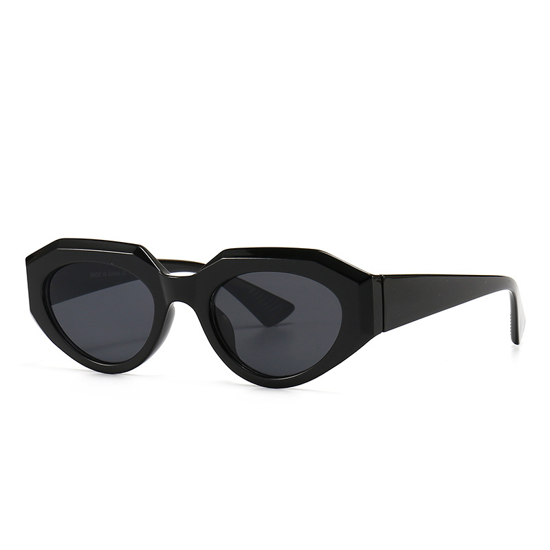 Wholesale Square Retro Sunglasses PC Frame UV400 Protection Eyewear - Everful
