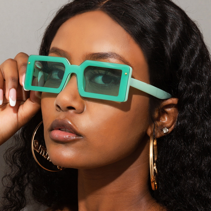 Wholesale Vintage Rectangle Sunglasses With PC Frame For Men Women - Everful