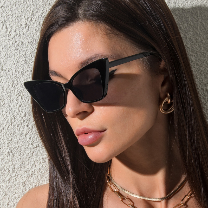 Wholesale Cat Eye Sunglasses PC Material UV400 Protection For Women - Everful