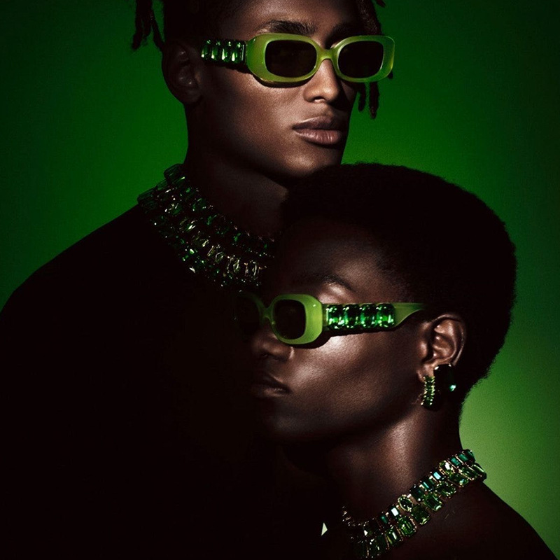 Wholesale Rectangle Sunglasses with Rhinestone Temple UV400 Protection - Everful