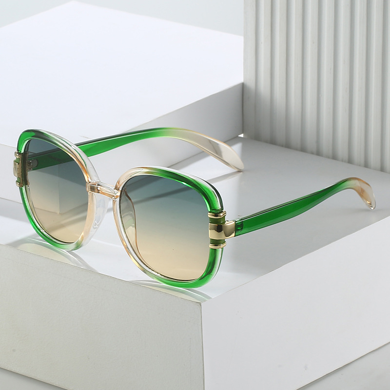 Wholesale Fashion Oversized Square Sunglasses UV400 Protection For Women Men - Everful