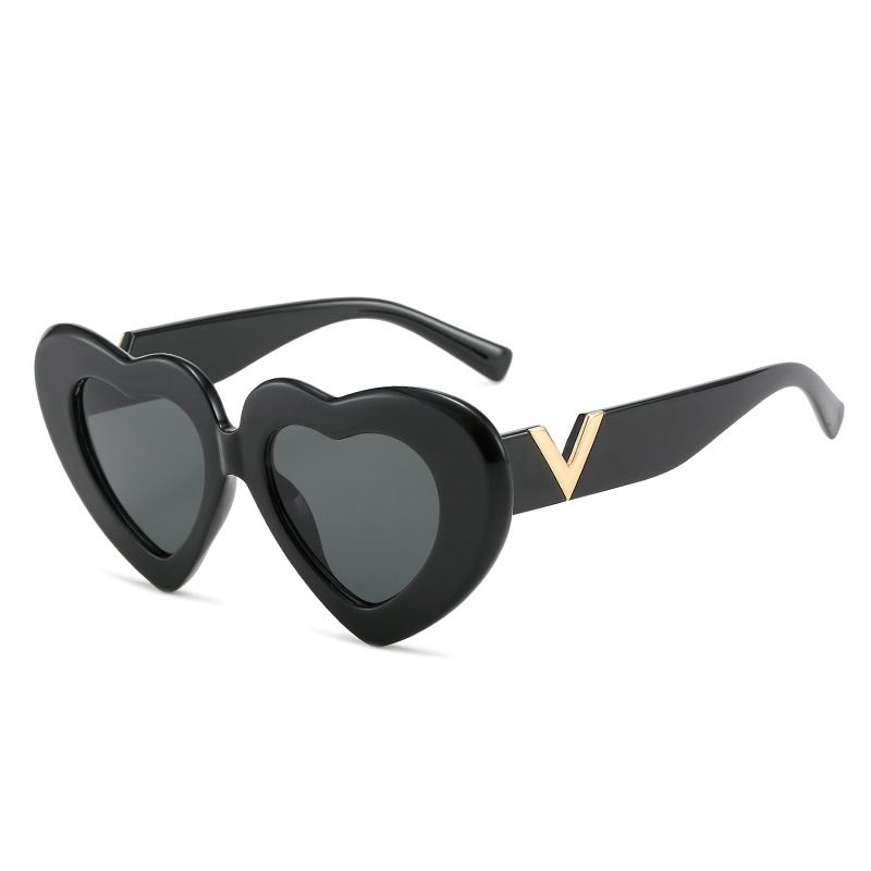 Wholesale Retro Heart Shaped Sunglasses With Gold V Decoration For Women - Everful
