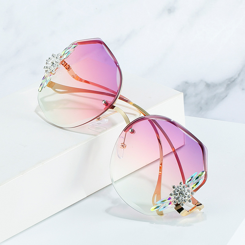 Wholesale Oversized Rimless Sunglasses with Rhinestone Flowers For Women - Everful