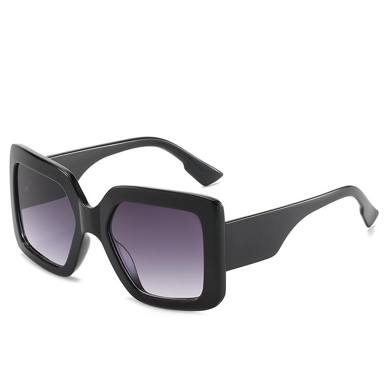 Wholesale Women Retro Oversized Square Sunglasses UV400 Protection - Everful