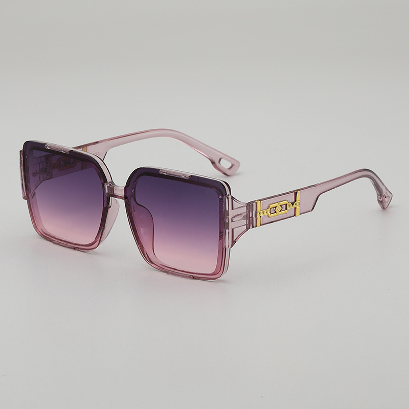 Women Fashion Square Large Frame Sunglasses UV400 Protection Gradient Lens Vintage Shades With Metal Chain Decor PC Frame Eyewear