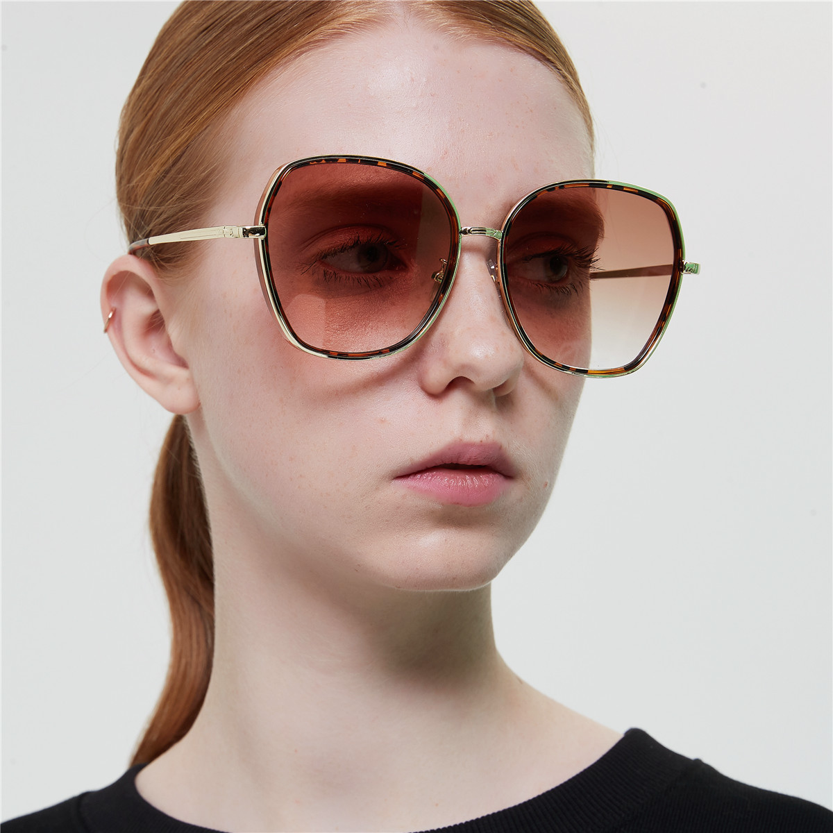 Wholesale Retro Oversized Metal Frame Sunglasses UV400 - Everful
