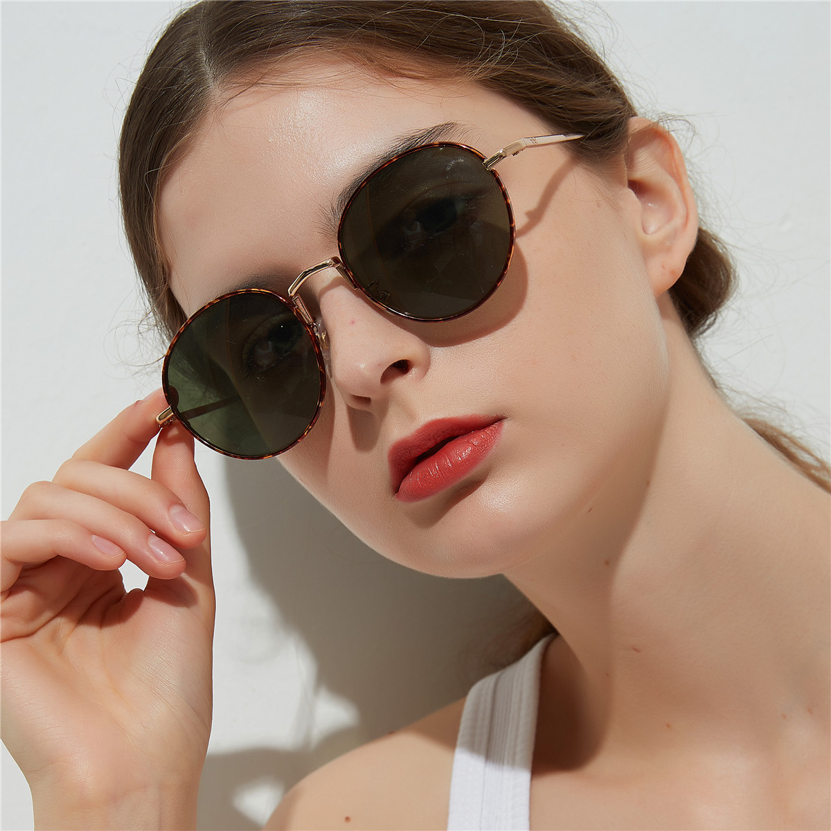 Wholesale Retro Round Sunglasses With Gold Metal Temple UV400 - Everful