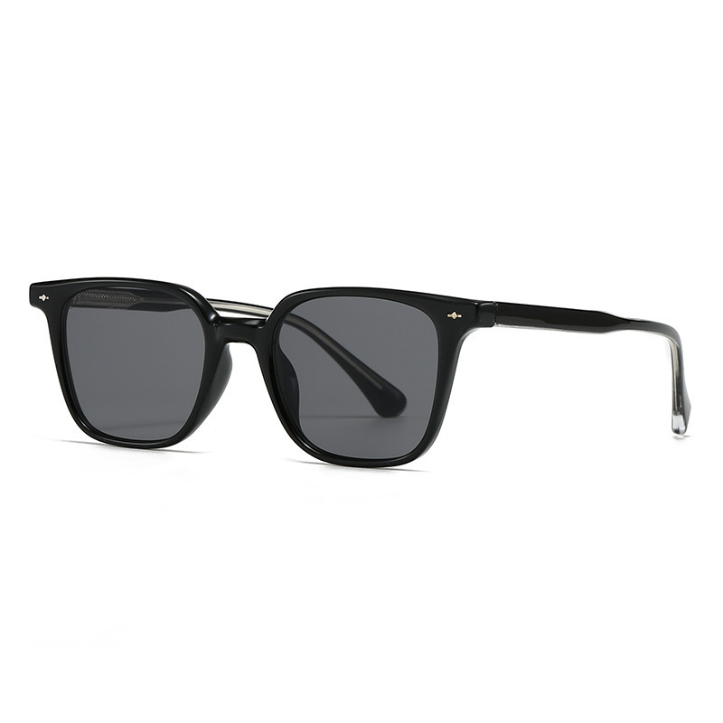 Wholesale Retro Square TR90 Sunglasses UV400 For Women Men - Everful