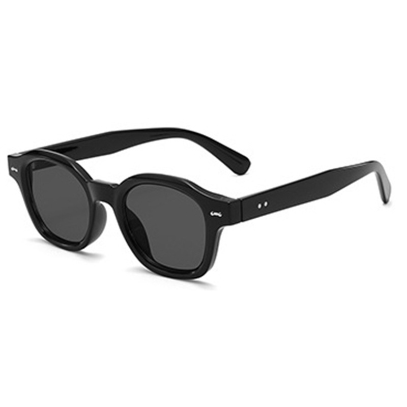 Wholesale Vintage Round Polycarbonate Rivet Sunglasses For Women Men - Everful