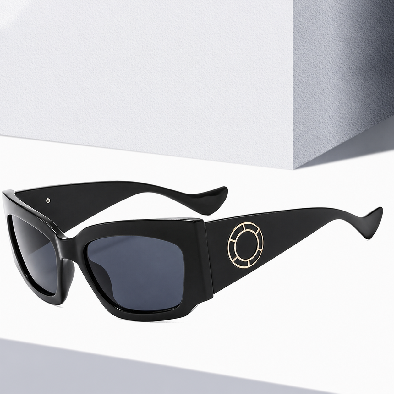 Wholesale Retro Cat Eye Sunglasses with Metal Ring Decoration PC Frame - Everful