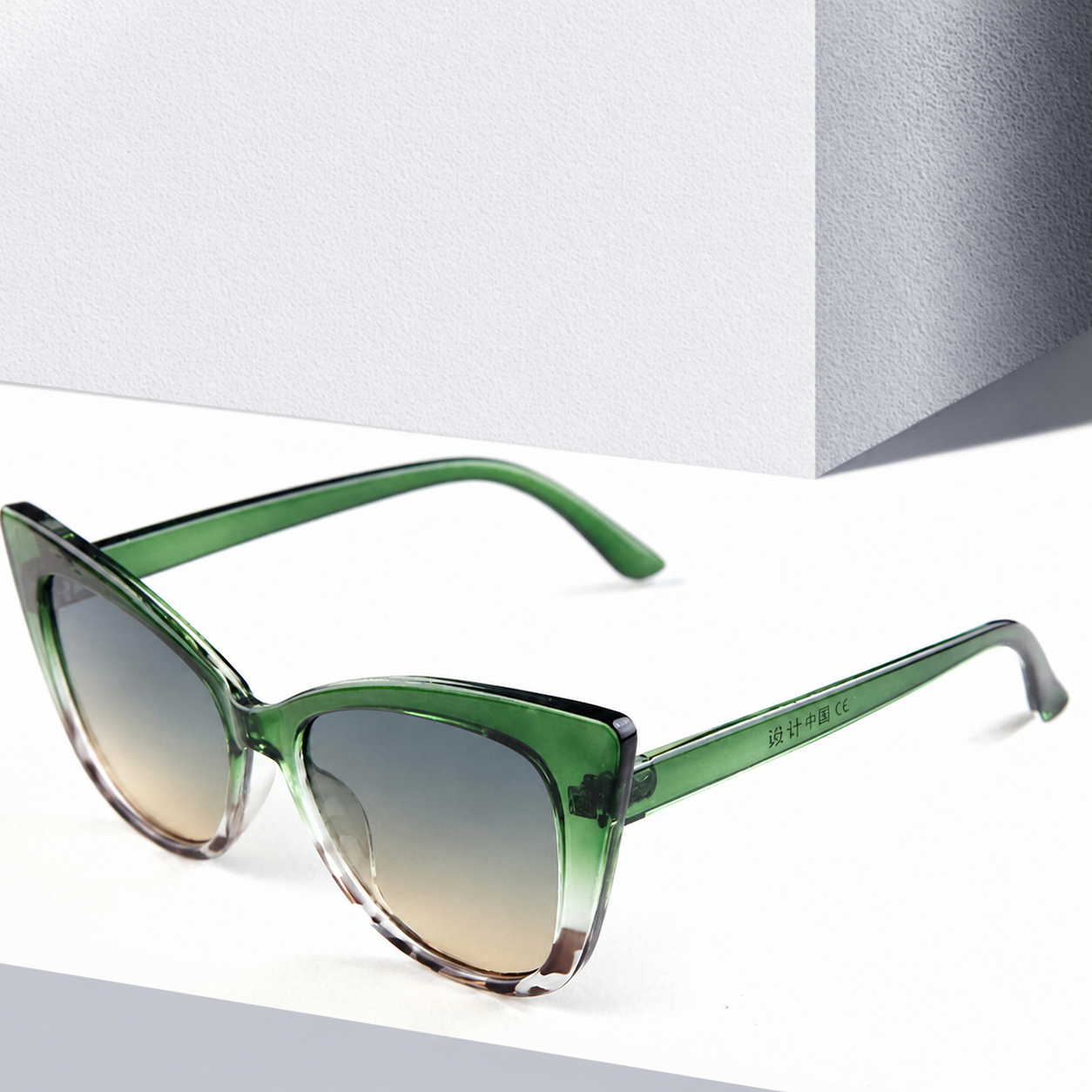 Wholesale Women Cat Eye Sunglasses Vintage Large Frame UV400 Protection - Everful