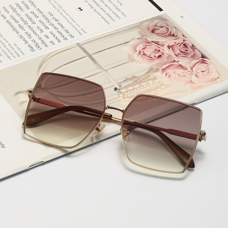 Wholesale Fashion Square Nylon Sunglasses with Metal Frame for Women - Everful
