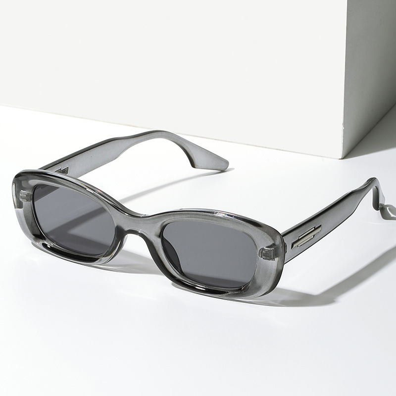 Wholesale Vintage Oval Sunglasses with PC Frame UV400 Protection - Everful